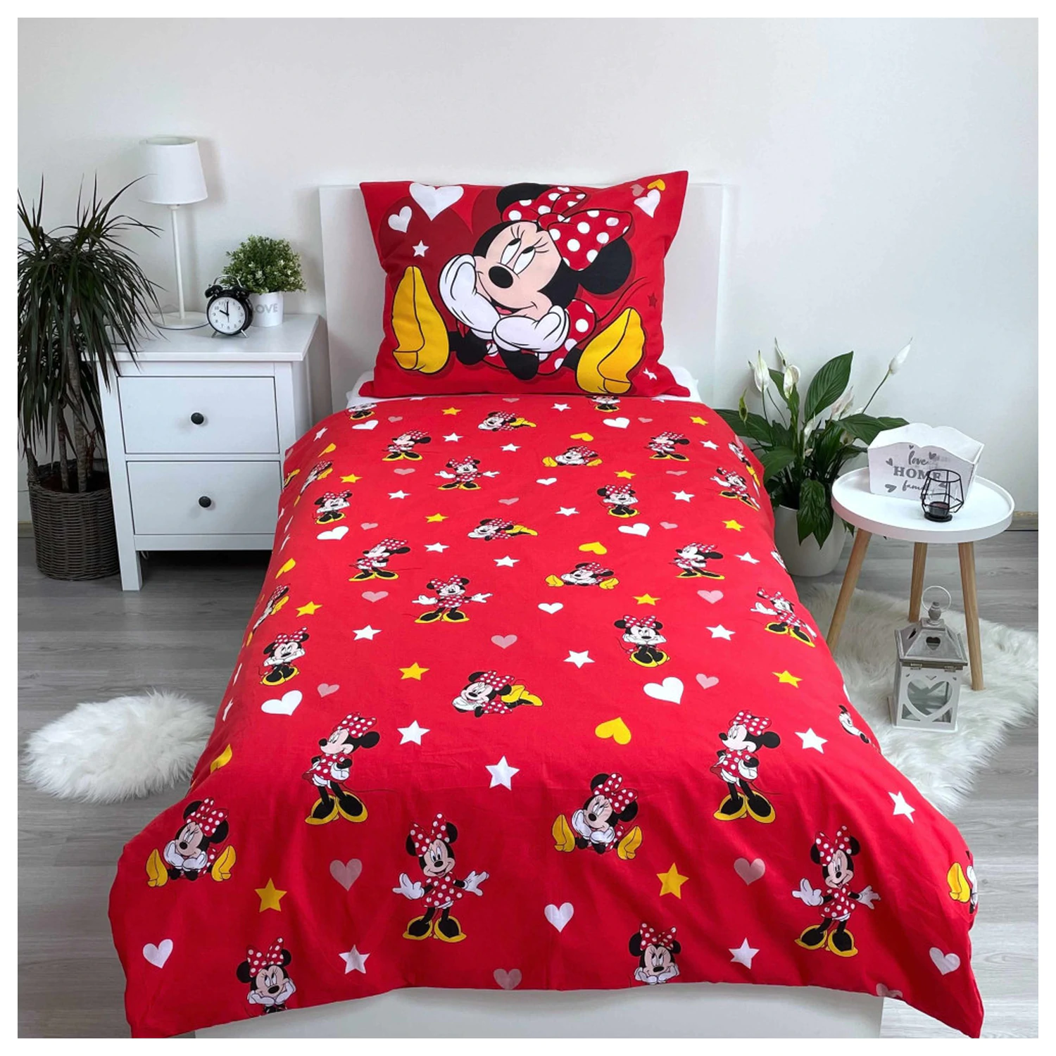 Disney Minnie Love & Stars Duvet Cover product photo