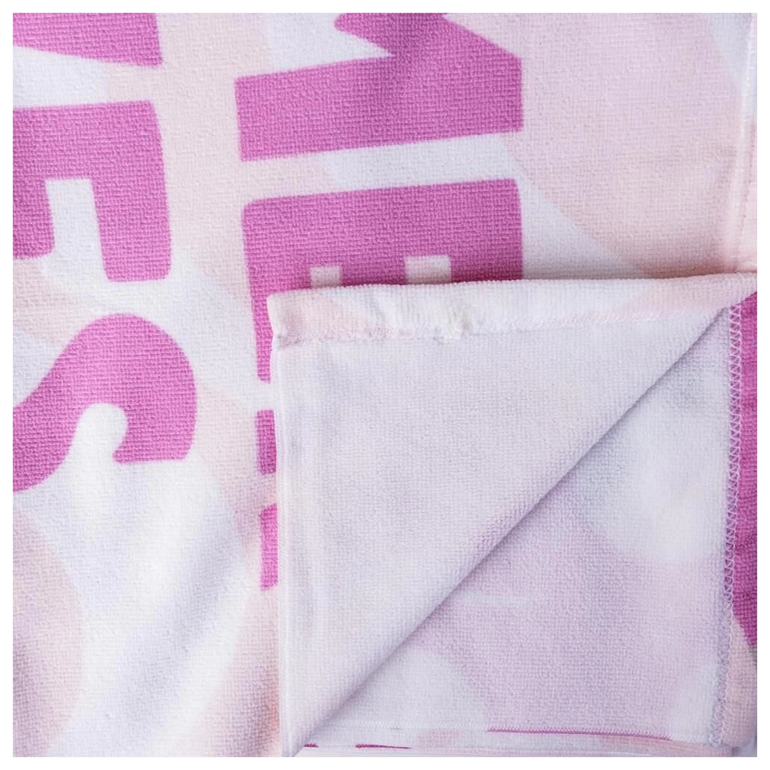 Disney Minnie microfiber towel product photo