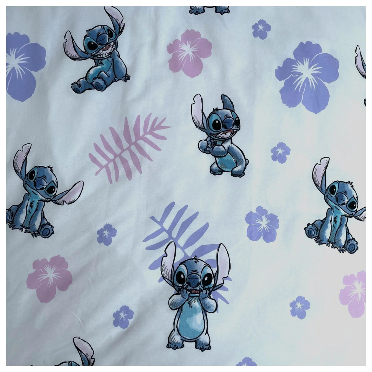 Disney Stitch Blooming duvet cover product photo