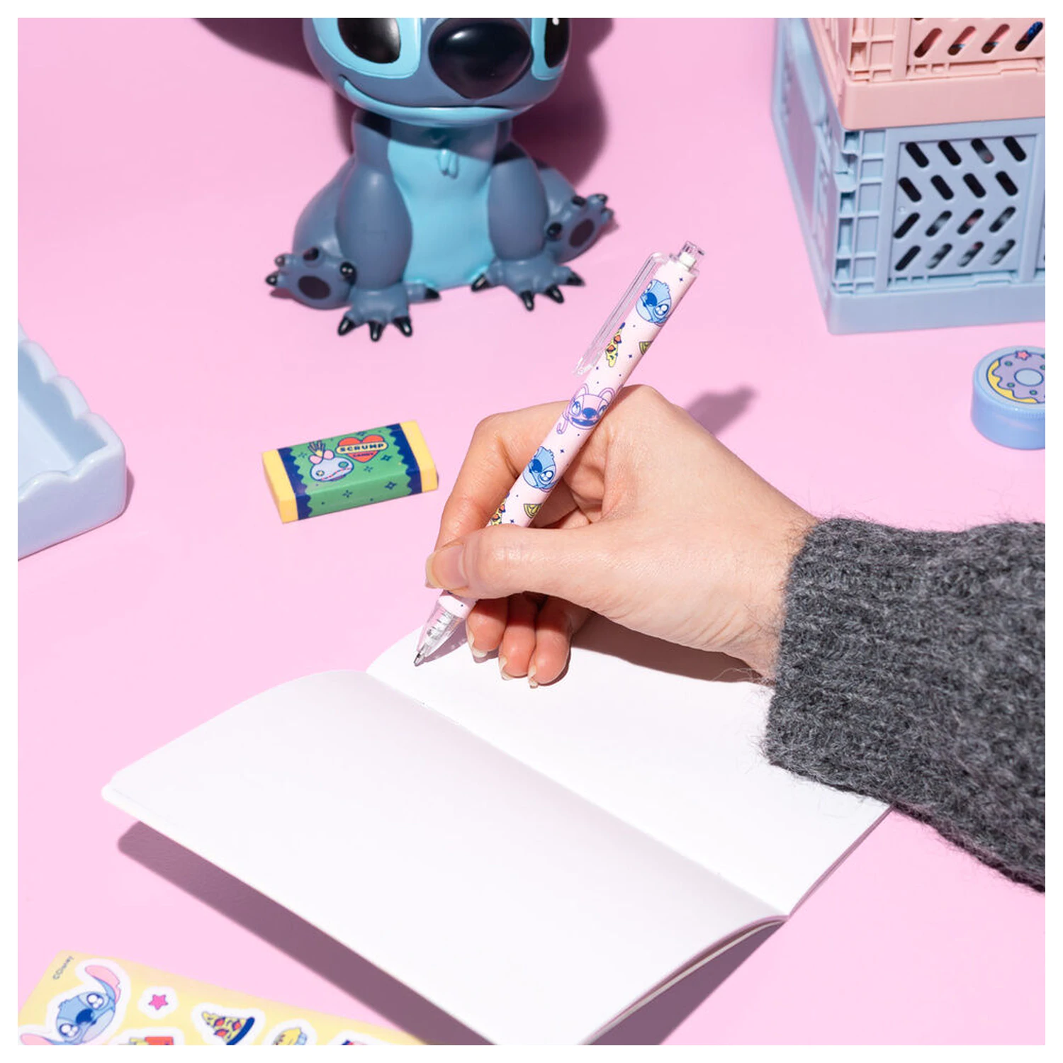 Disney Stitch stationery set product photo