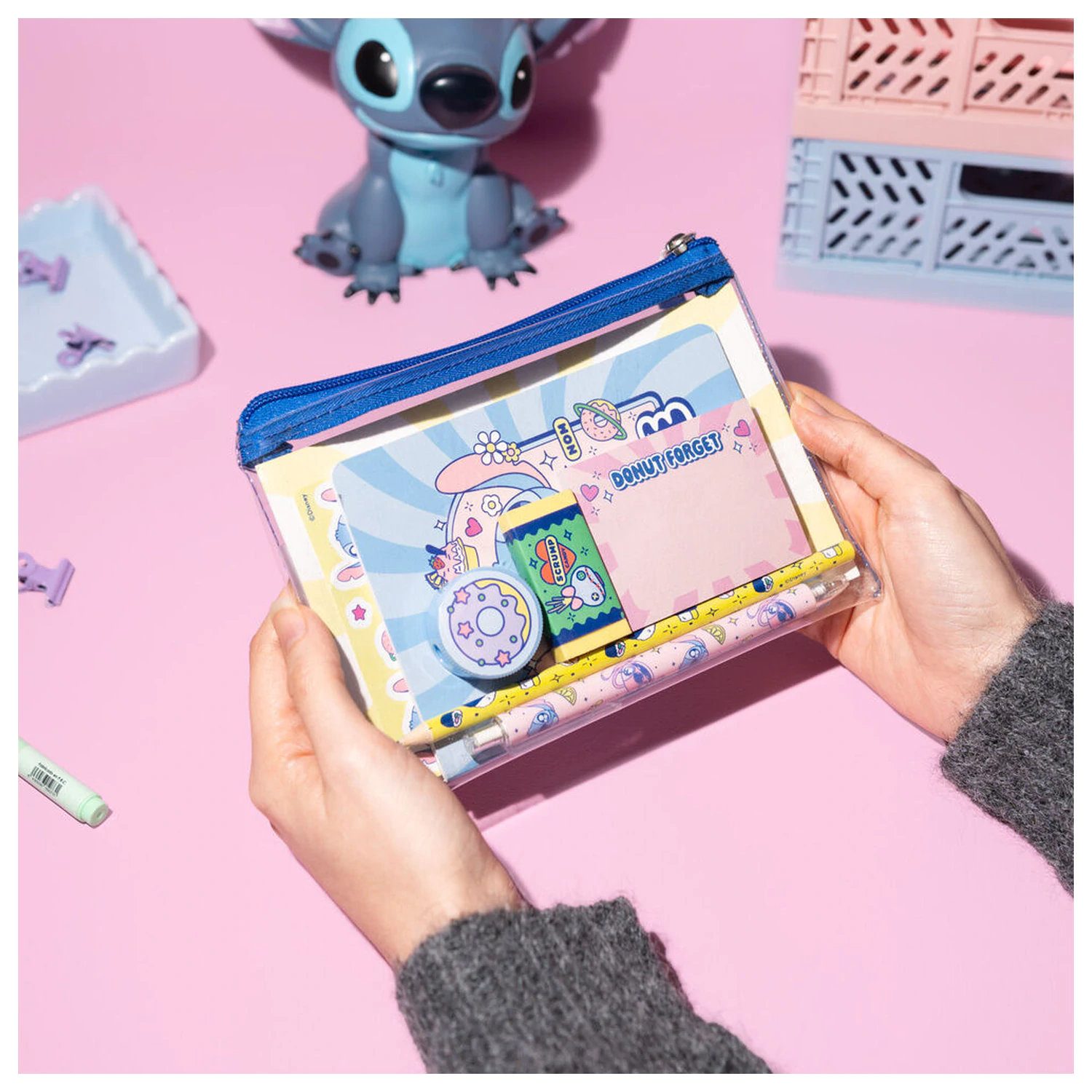 Disney Stitch stationery set product photo