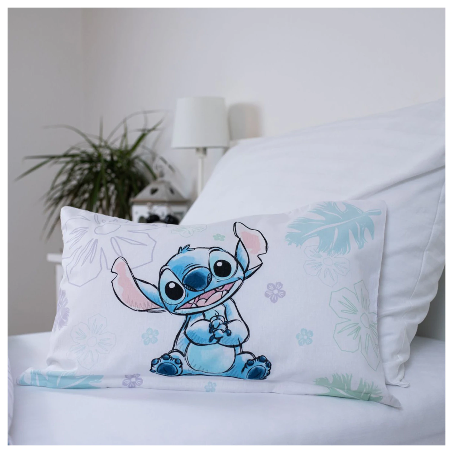Disney Stitch Ohana White Kids' Duvet Cover product photo