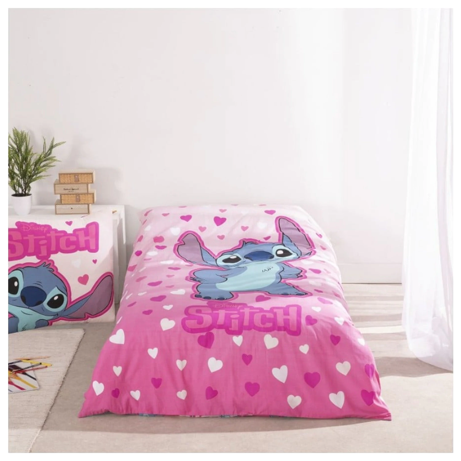 Disney Stitch Rose Heart duvet cover product photo