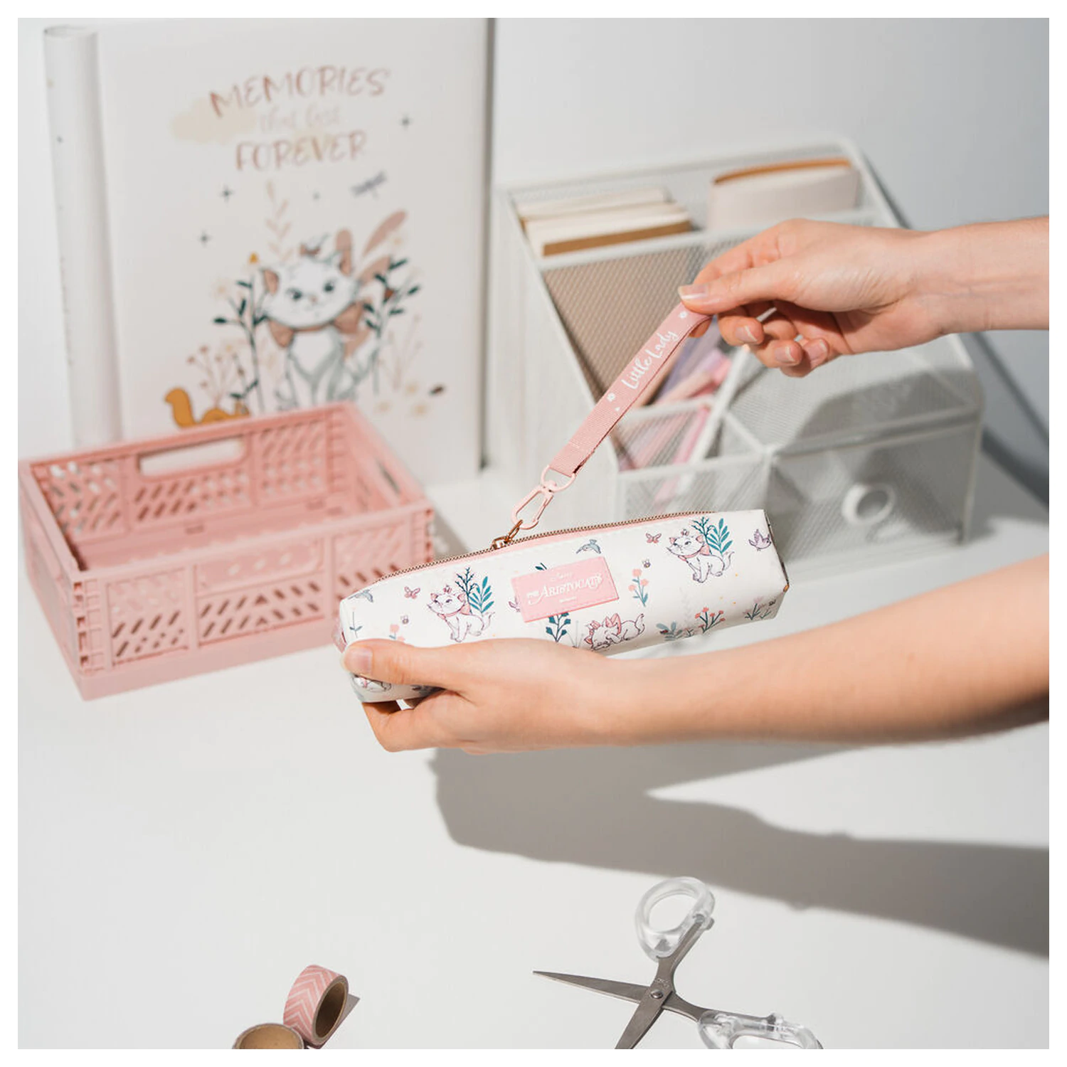 Disney The Aristocats Bonjour Marie Set pencil case + pen + pencil product photo