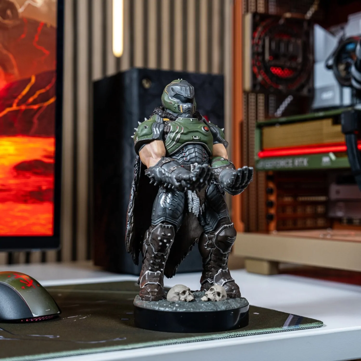 Doom Doomslayer Cable Guys Controller Holder and Phone Stand 25cm product photo