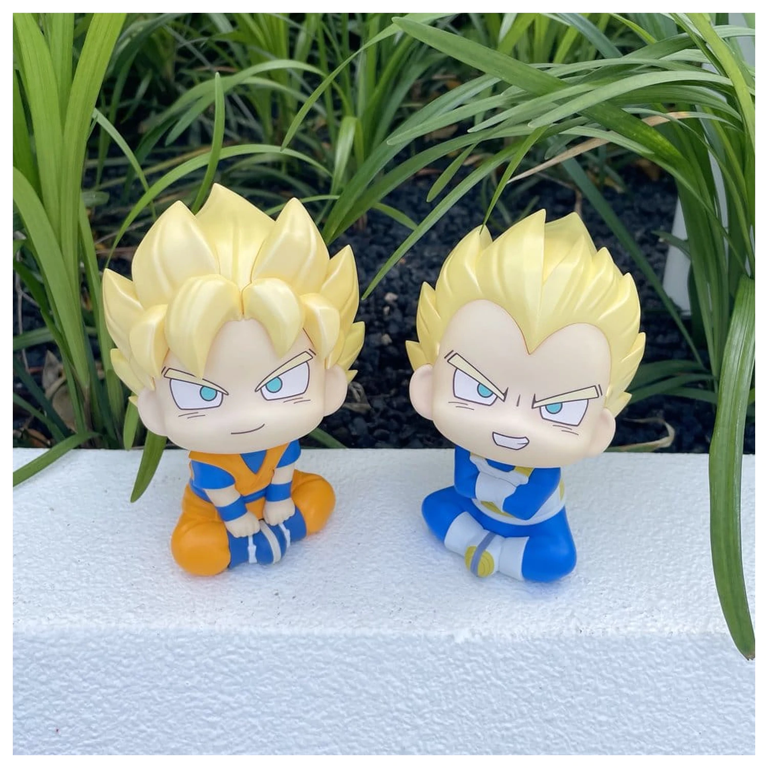 Dragon Ball DAIMA Look Up PVC Figures 2-Pack Super Saiyan Son Goku (mini) & Super Saiyan Vegeta (mini) 11 cm (with gift) product photo
