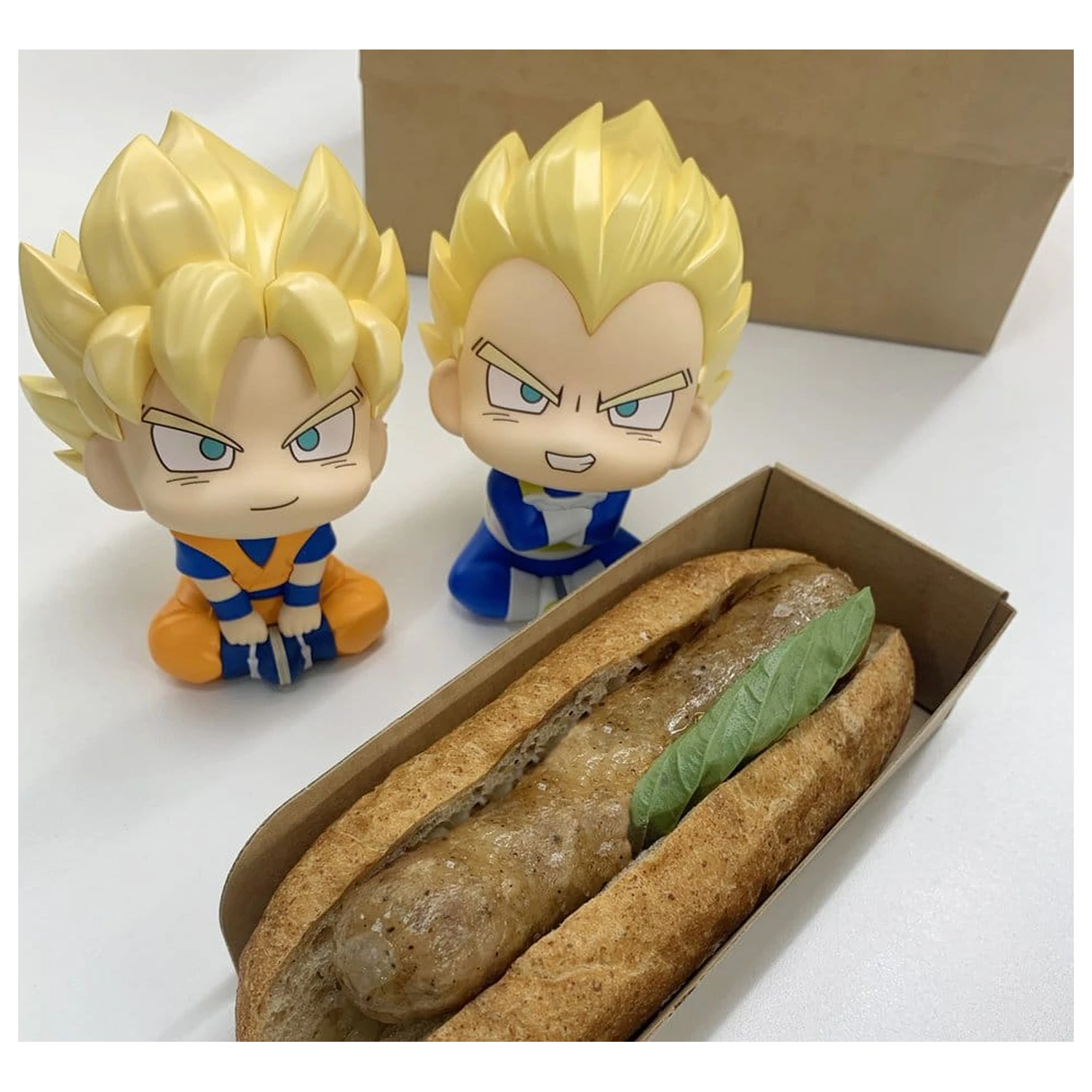 Dragon Ball DAIMA Look Up PVC Figures 2-Pack Super Saiyan Son Goku (mini) & Super Saiyan Vegeta (mini) 11 cm (with gift) product photo