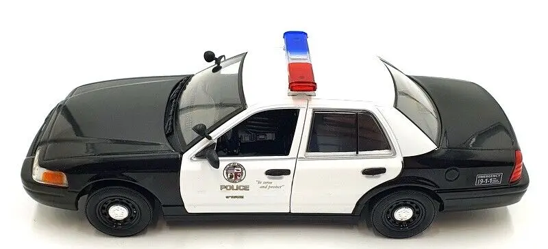 Drive (2011) Diecast Model 1/24 2001 Ford Crown Victoria Police Interceptor LAPD product photo