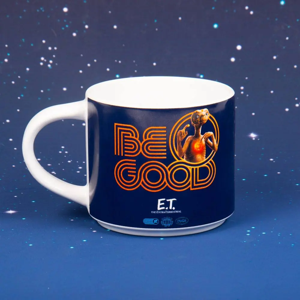 E.T. the Extra-Terrestrial Mug, Coaster and Keychain Set Be Good product photo