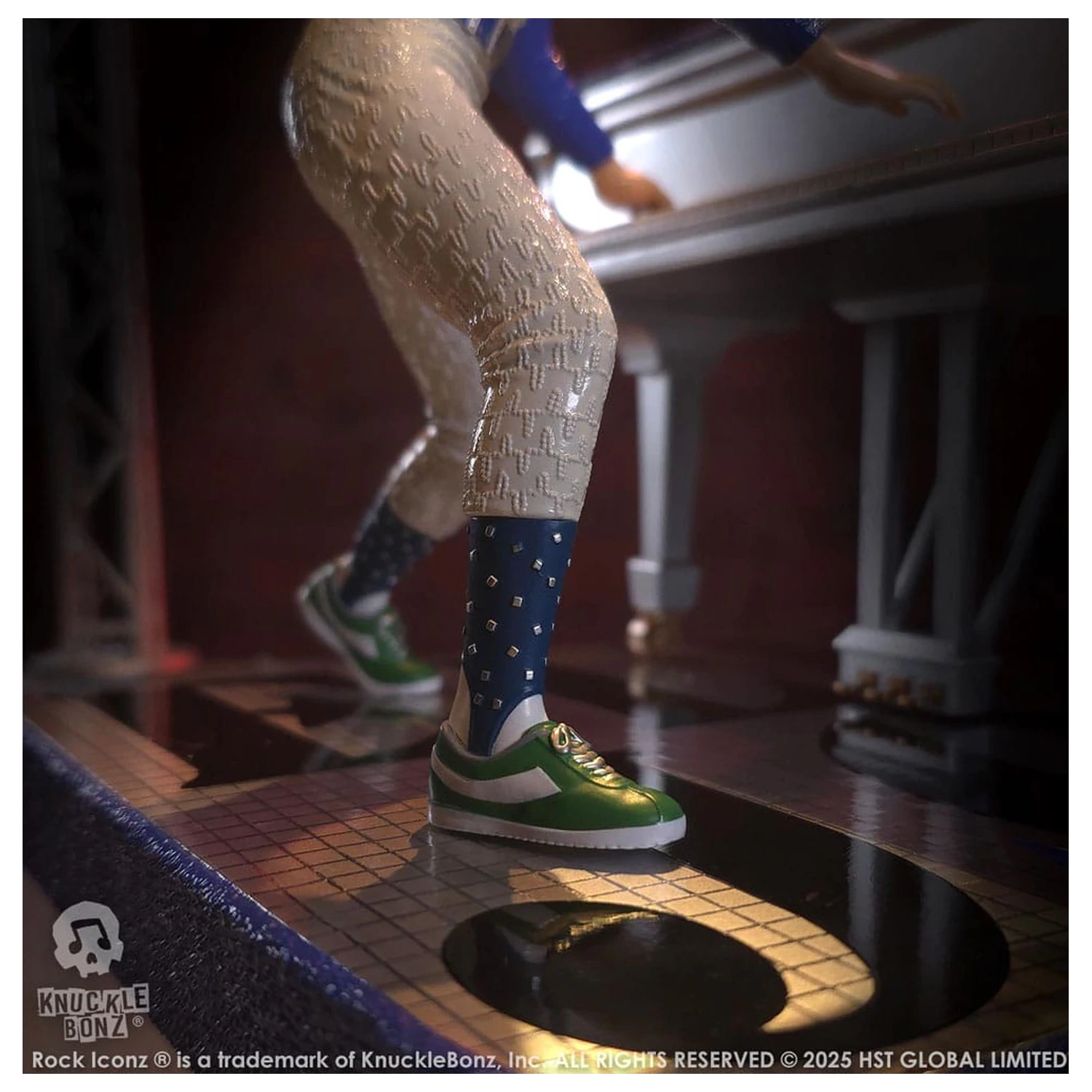 Elton John Iconz Statue 19 cm product photo