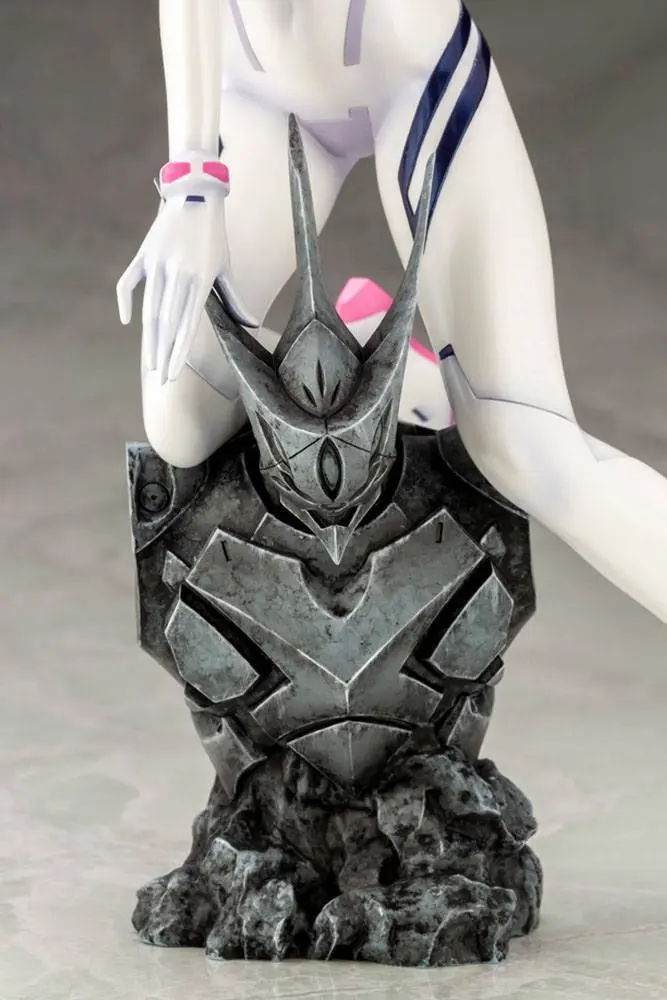 Evangelion 4 PVC Statue 1/6 Mari Makinami Illustrious White Plugsuit Ver. 24 cm product photo