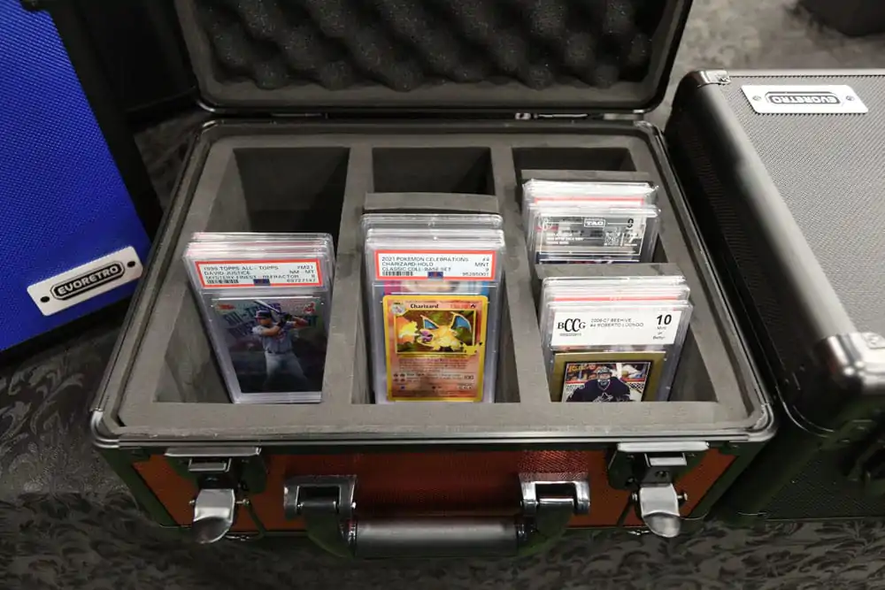 Evoretro Trading Card Suitcase Black Small Ver. 2 product photo