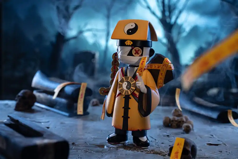 Faceless Figure Jiangshi Expert 16 cm product photo