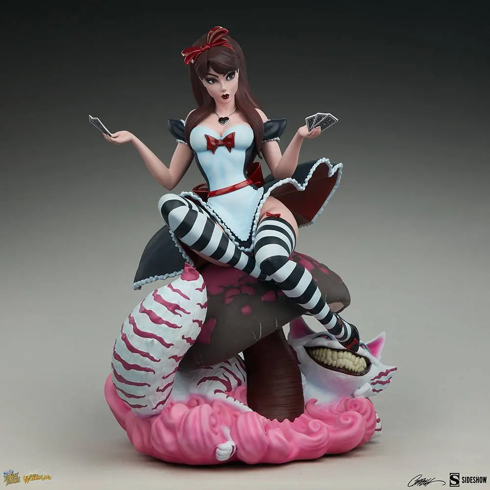 Fairytale Fantasies Collection Statue Alice in Wonderland Game of Hearts Edition 34 cm product photo