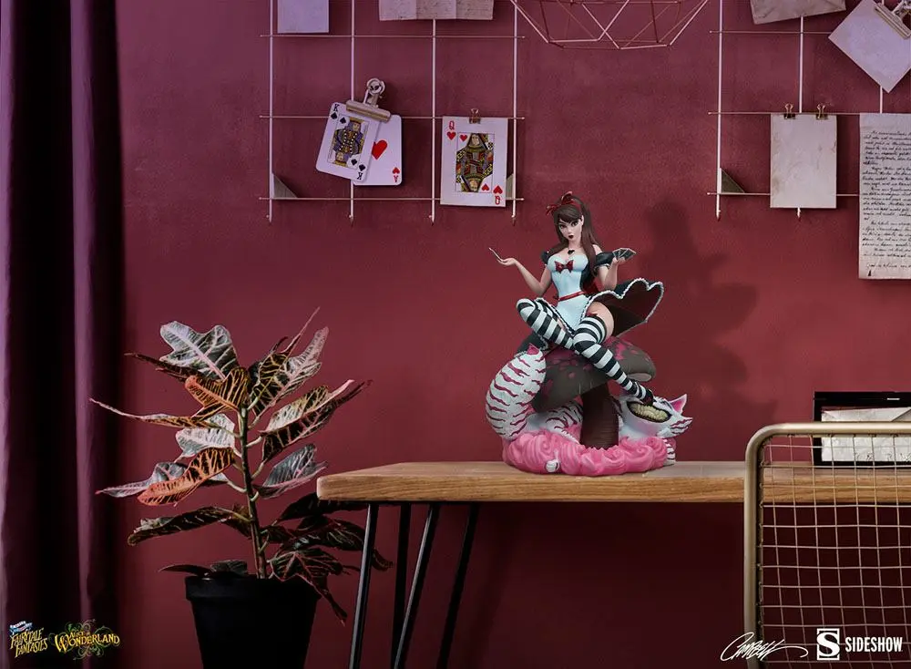 Fairytale Fantasies Collection Statue Alice in Wonderland Game of Hearts Edition 34 cm product photo