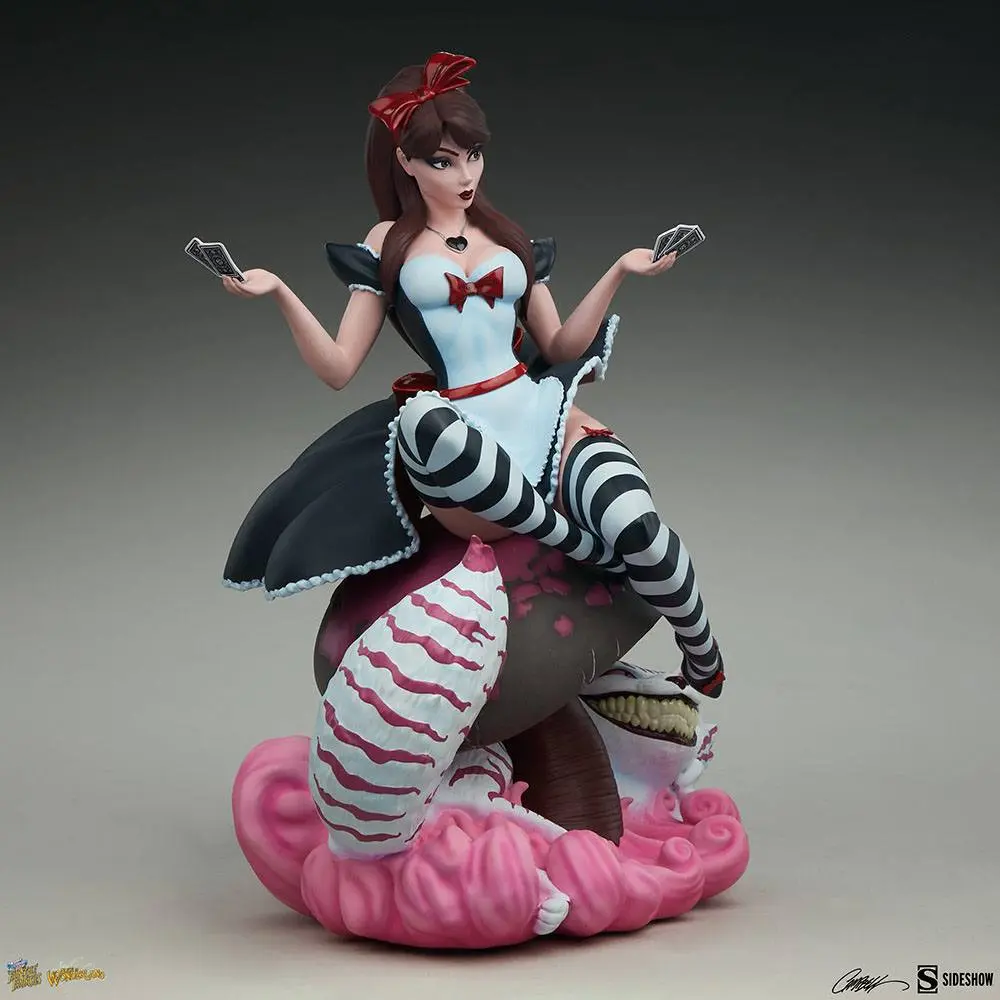 Fairytale Fantasies Collection Statue Alice in Wonderland Game of Hearts Edition 34 cm product photo
