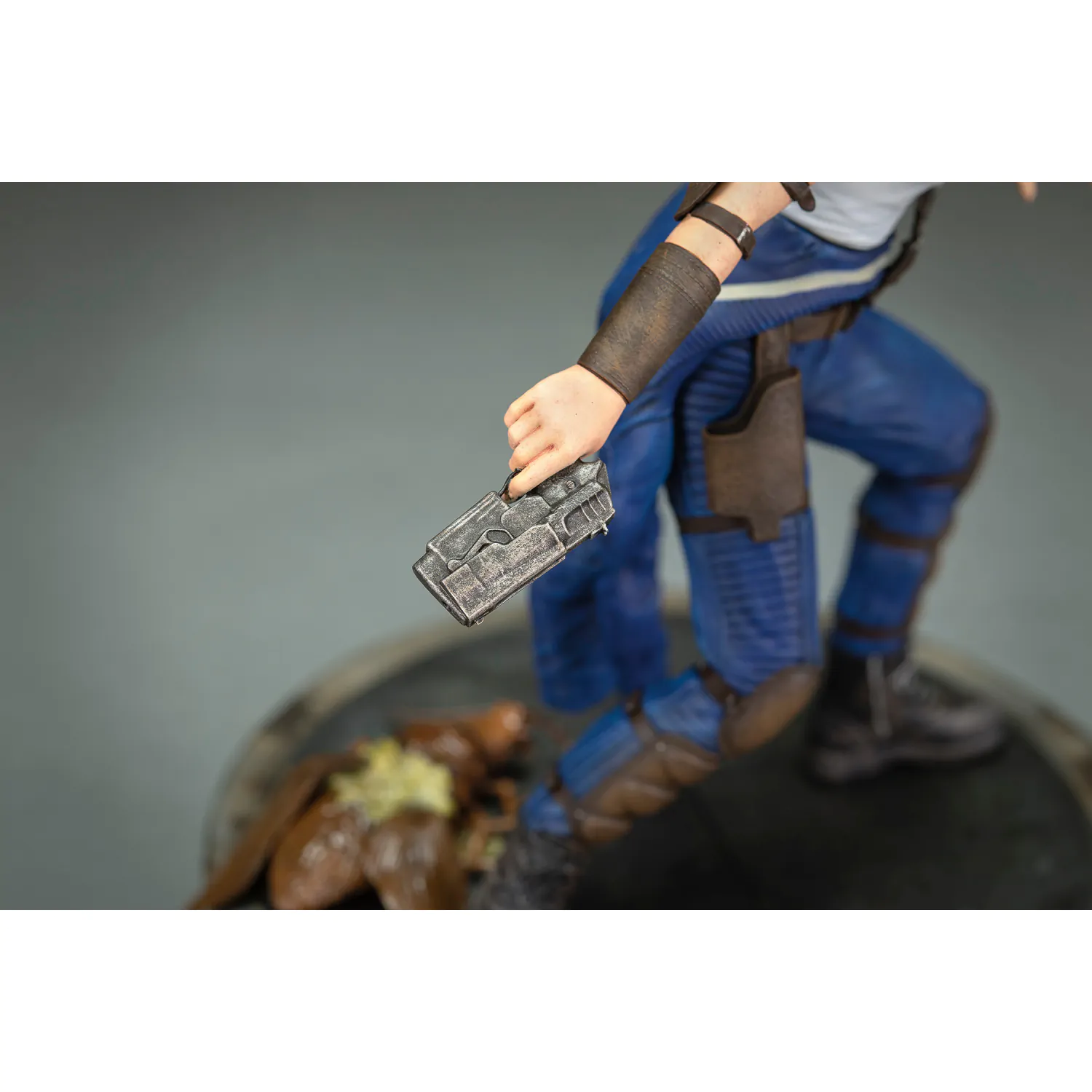 Fallout PVC Statue Lucy 18 cm product photo