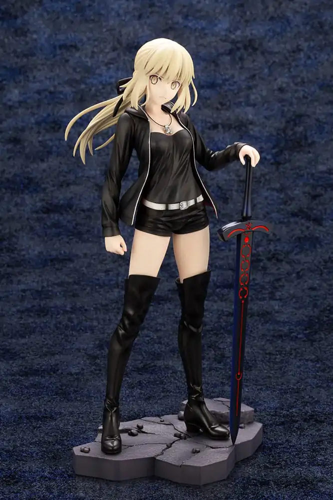 Fate/Grand Order PVC Statue 1/7 Saber/Altria Pendragon (Alter) Casual Ver. 24 cm termékfotó