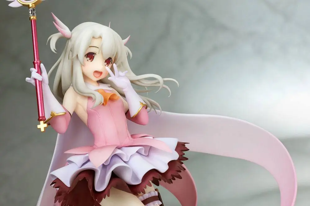 Fate/kaleid liner Prisma Illya Prisma Phantasm PVC Statue 1/7 Illyasviel Von Einzbern 25 cm product photo