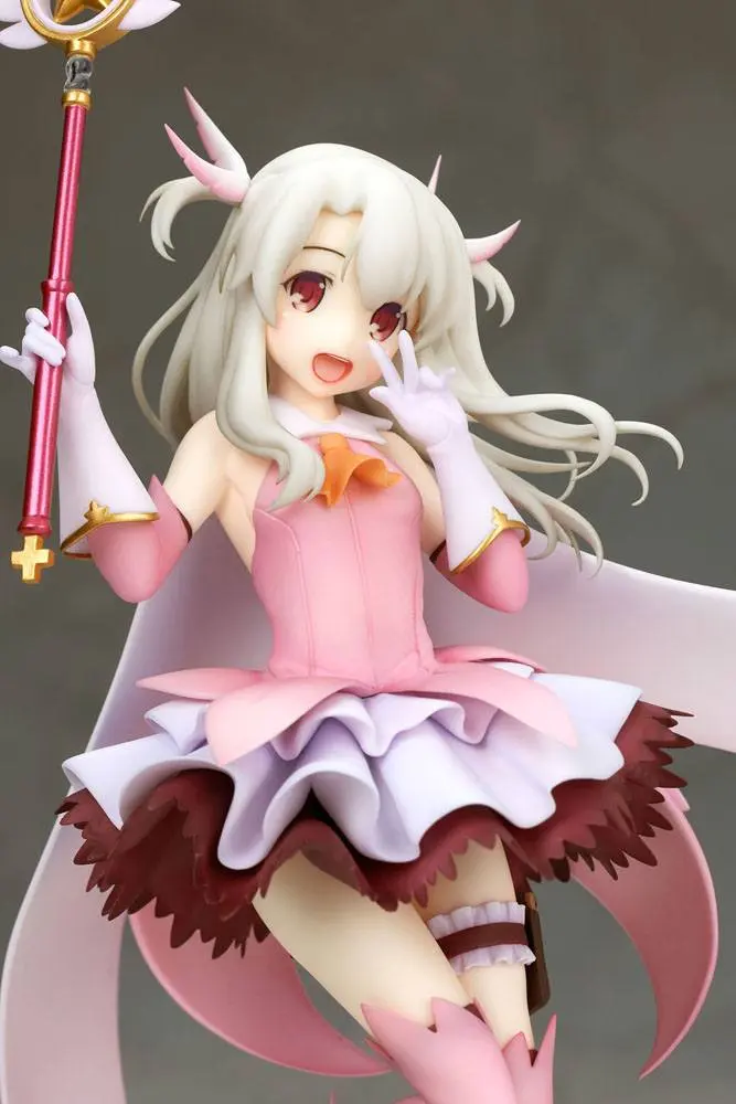Fate/kaleid liner Prisma Illya Prisma Phantasm PVC Statue 1/7 Illyasviel Von Einzbern 25 cm product photo