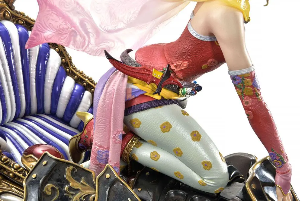 Final Fantasy VI Statue 1/6 Terra Branford &amp; The Magitek Armor 78 cm product photo