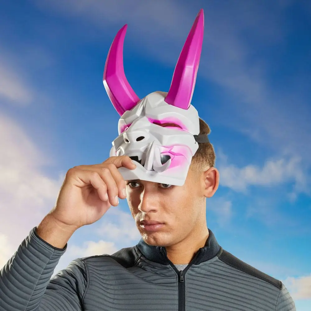 Fortnite Victory Royale Series Mask Fade product photo