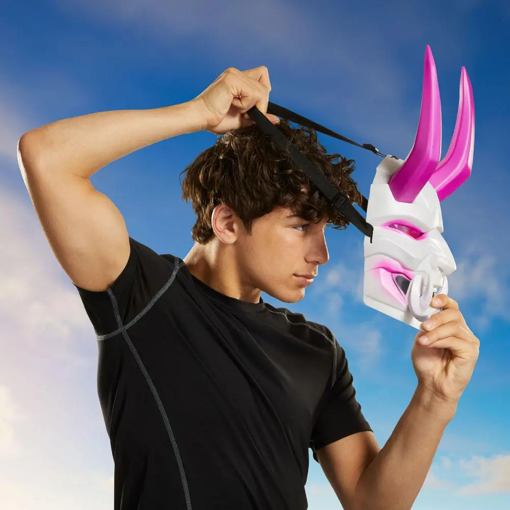 Fortnite Victory Royale Series Mask Fade product photo