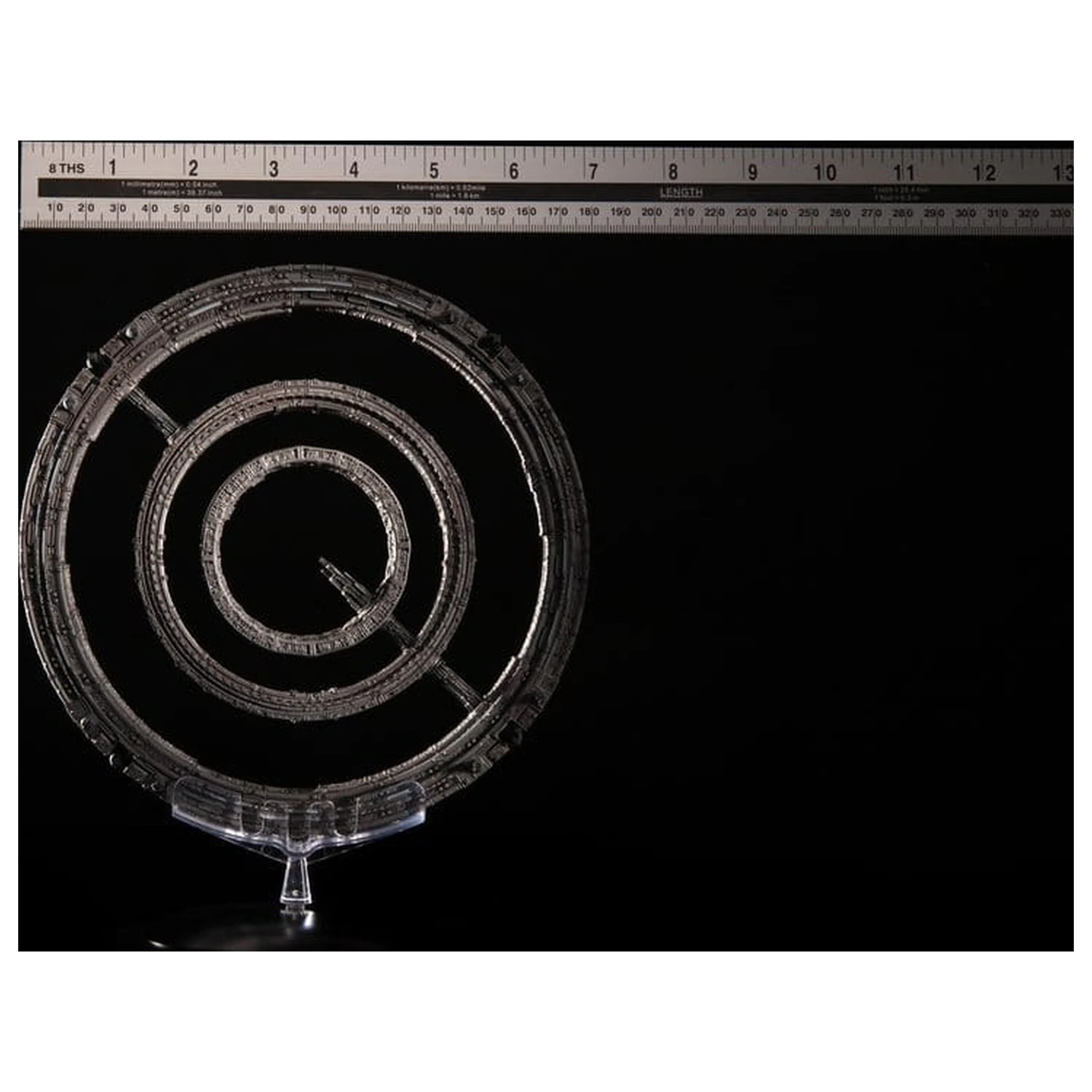 Foundation Die-Cast The Invictus Spaceship 20 cm  product photo