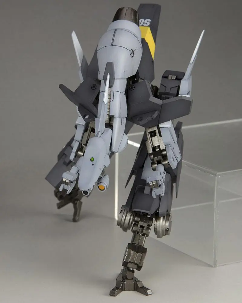 Frame Arms Plastic Model Kit 1/100 NSG-25y STRAUSS 15 cm product photo