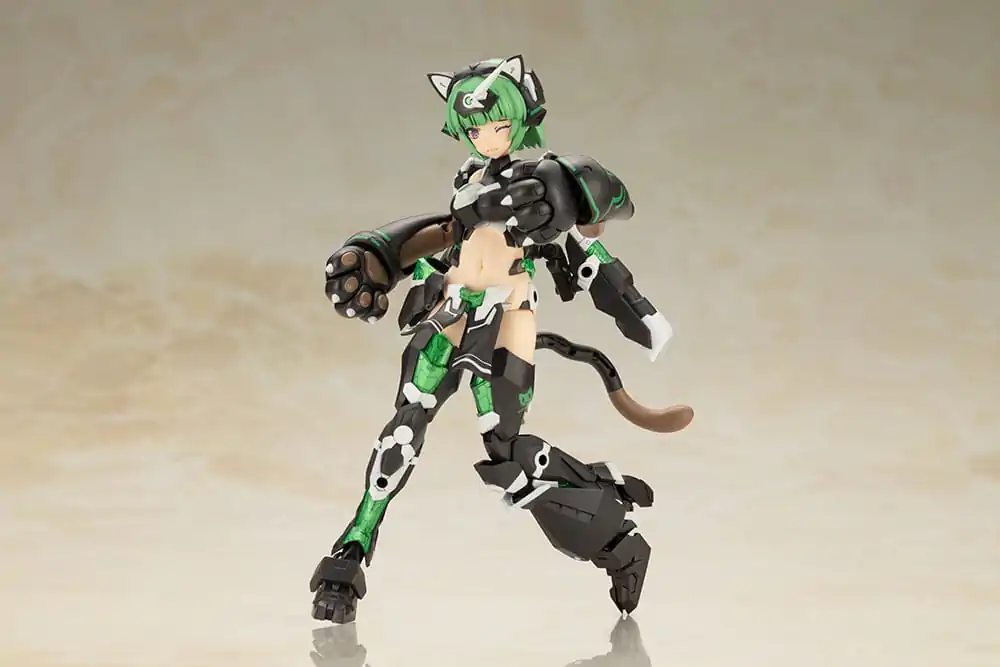 Frame Arms Girl Plastic Model Kit Magatsuki Cat Armor Ver. 16 cm termékfotó