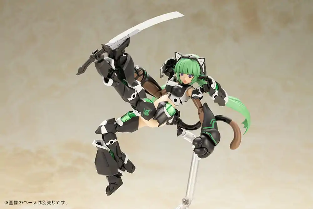 Frame Arms Girl Plastic Model Kit Magatsuki Cat Armor Ver. 16 cm termékfotó