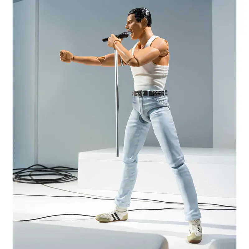 Freddie Mercury 1985 Live Aid Version S.H. Figuarts figure 15cm product photo