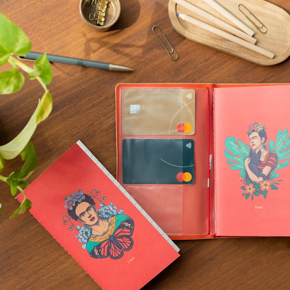 Frida Kahlo travel notebook termékfotó