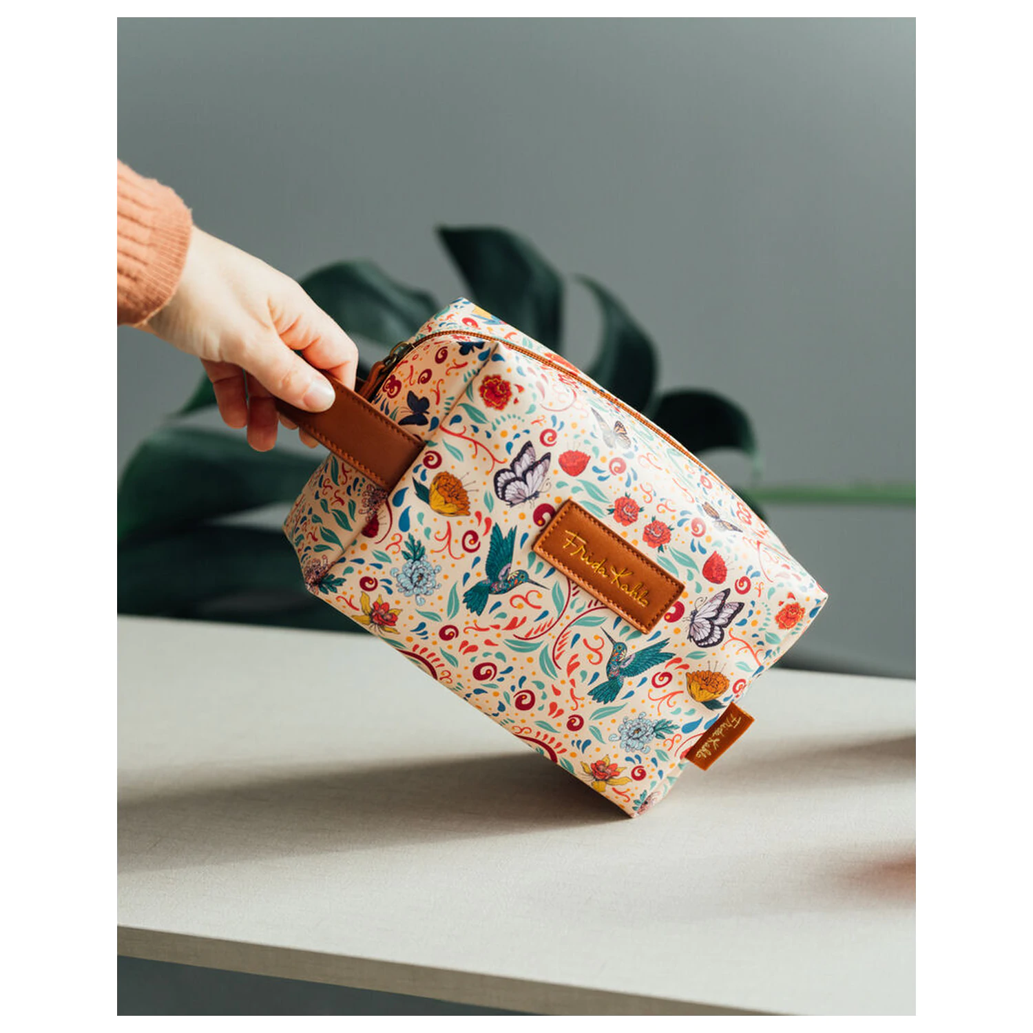 Frida Kahlo Long Live Life vanity case product photo