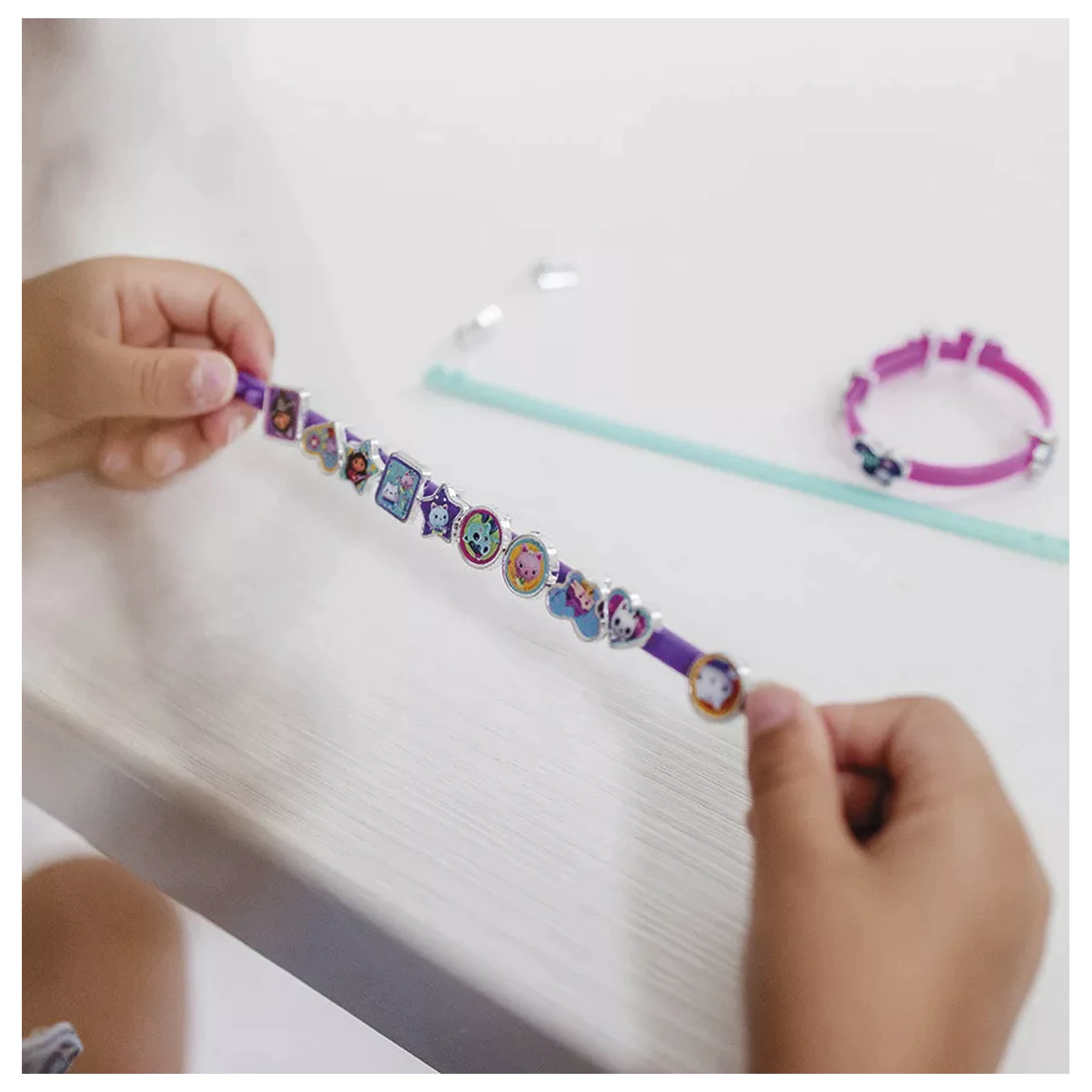 Gabi's Dollhouse Cats Bracelet Making Kit product photo
