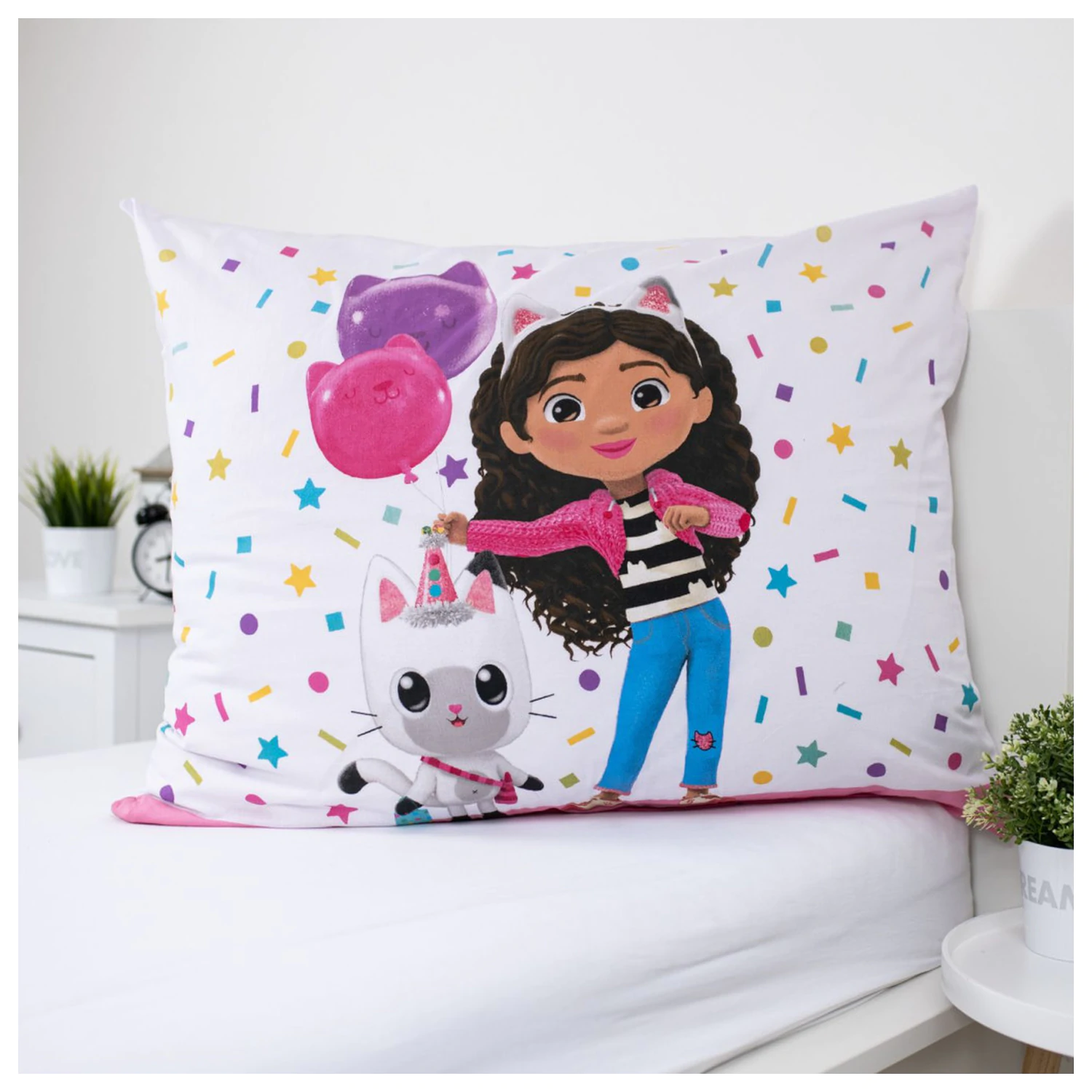 Gabi's Dollhouse Confetti Duvet Cover product photo