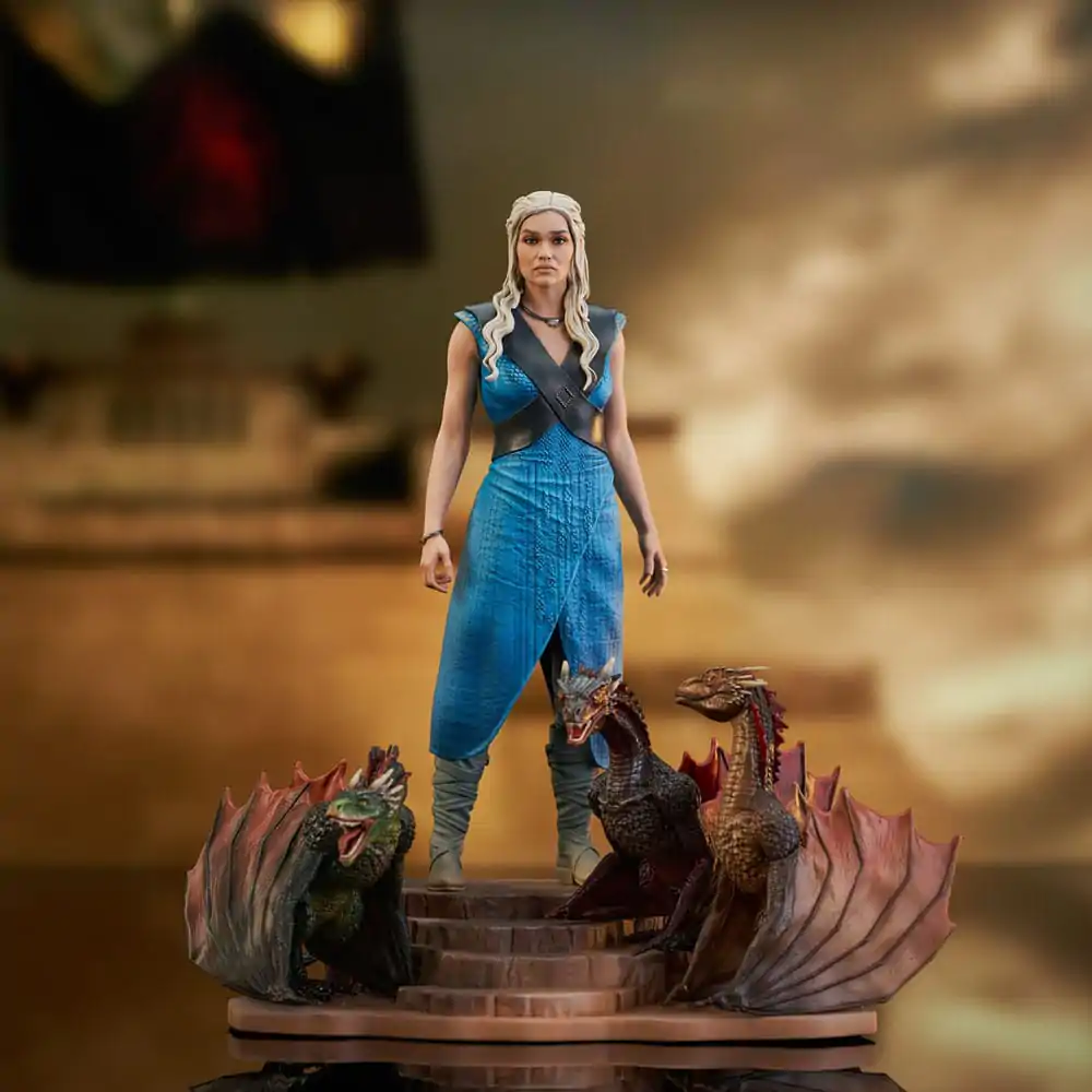 Game of Thrones Deluxe Gallery PVC Statue Daenerys Targaryen 24 cm termékfotó