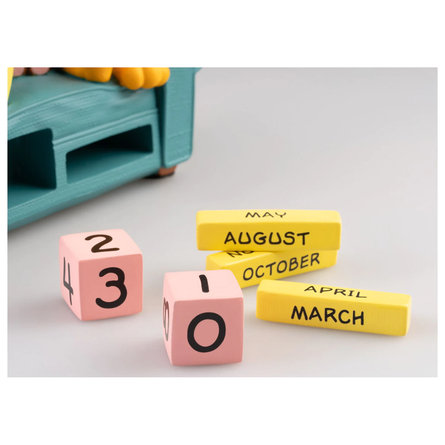 Garfield 3D perpetual calendar product photo