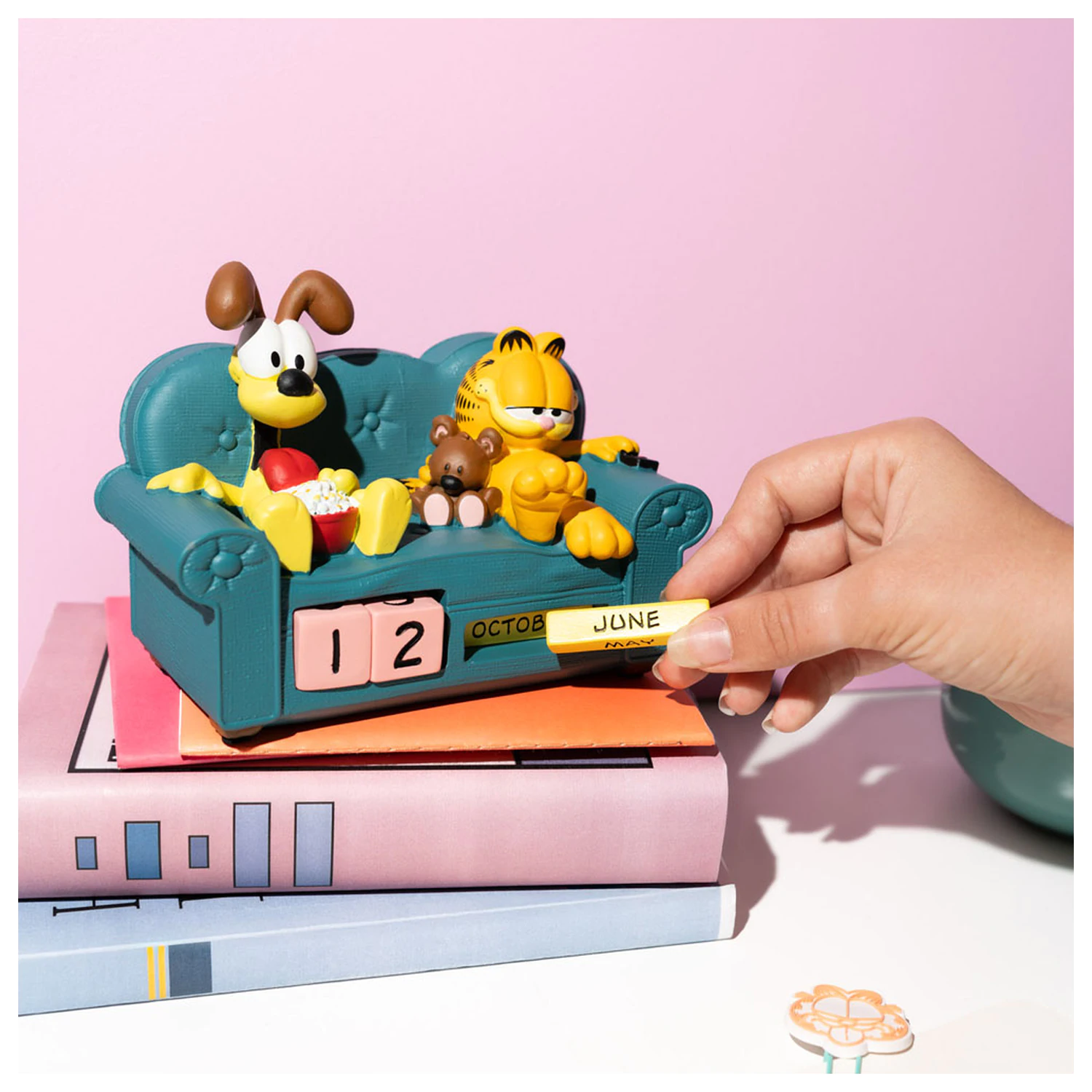 Garfield 3D perpetual calendar product photo