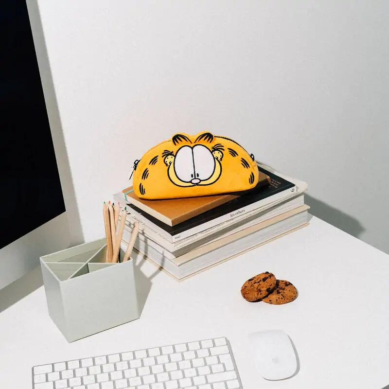 Garfield plush pencil case product photo