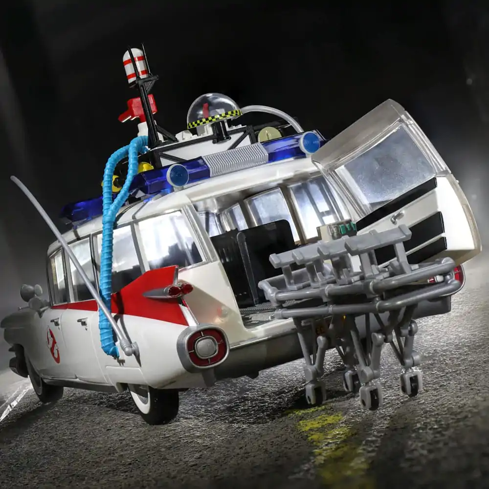 Ghostbusters Plasma Series Vehicle 1/18 Ecto-1 (1984) product photo