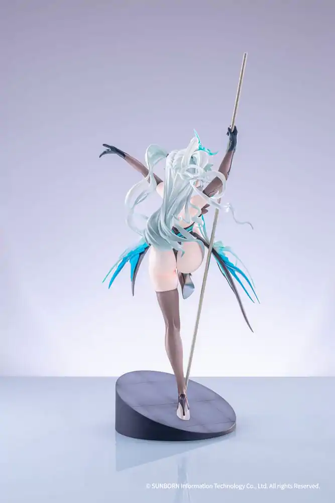 Girls´ Frontline Statue 1/7 PA-15 Treading Light, Coming Night Ver. 27 cm product photo