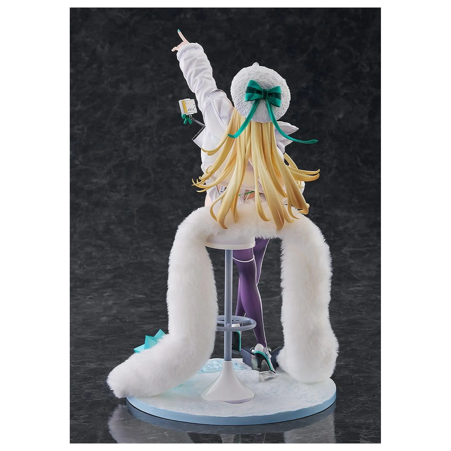 Goddess of Victory: Nikke PVC Statue 1/6 Rupee: Winter Shopper 30 cm  product photo