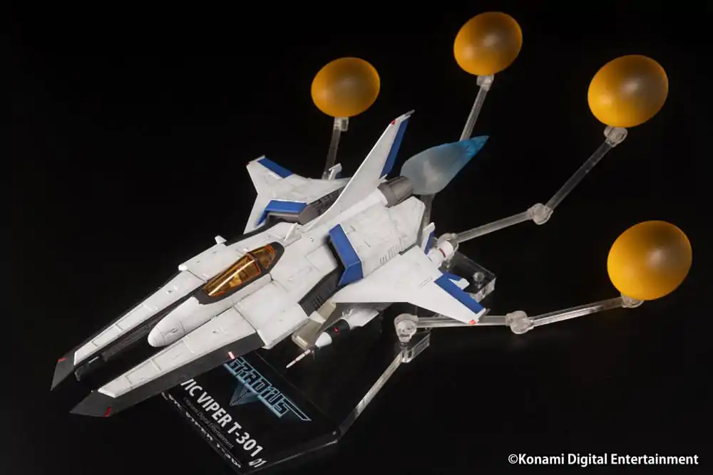 Gradius V Plastic Kit 1/144 VIC VIPER T-301 Peinted Finished 14 cm product photo