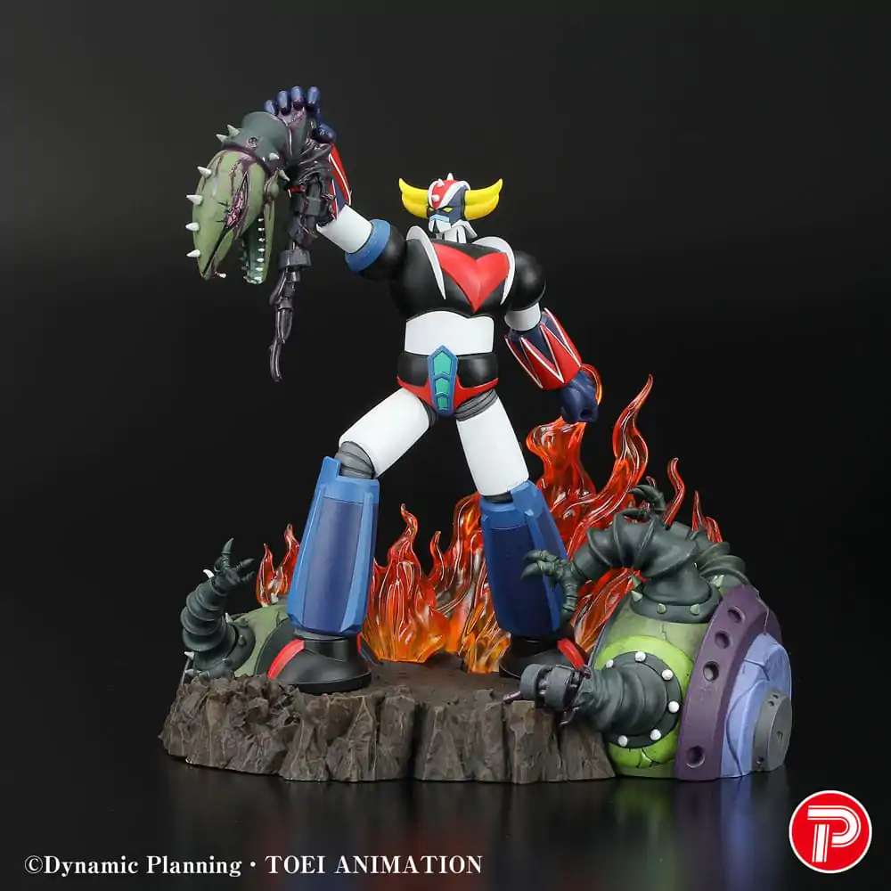 Grendizer Scene Selection 01 PVC Statue Grendizer a cry of Victory 14 cm     product photo