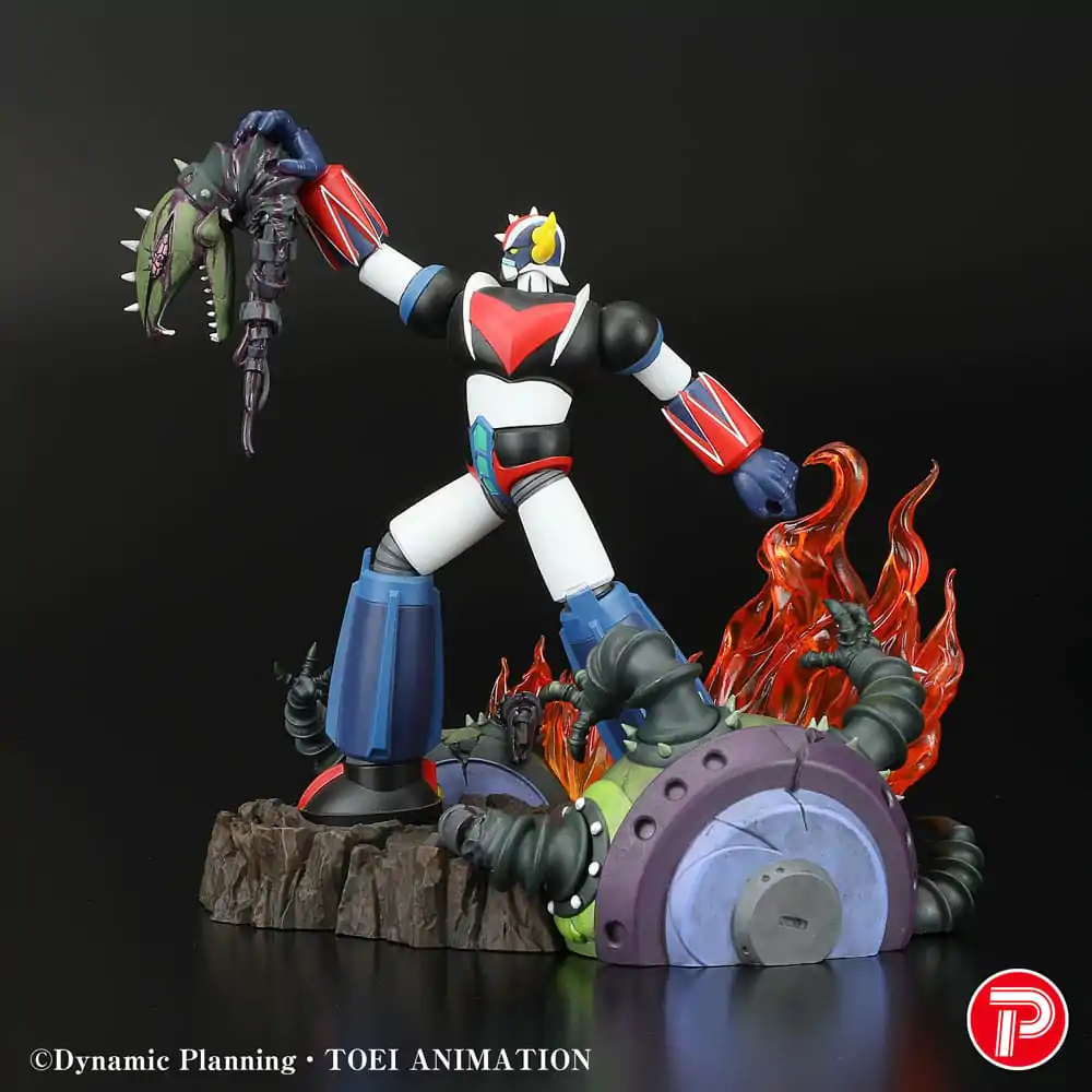 Grendizer Scene Selection 01 PVC Statue Grendizer a cry of Victory 14 cm     product photo