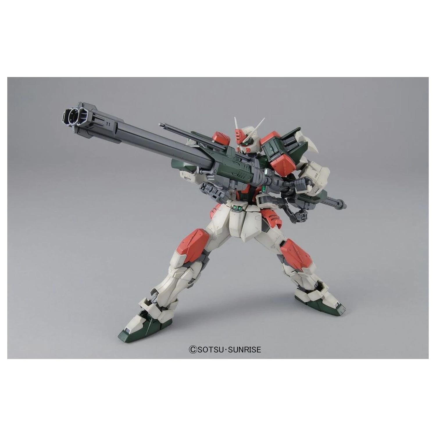 Model Kit MG 1/100 Buster Gundam product photo