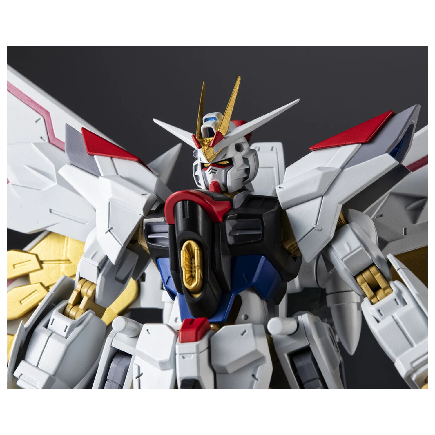 Gundam Universe Mighty Strike Freedom Gundam figure 15cm product photo