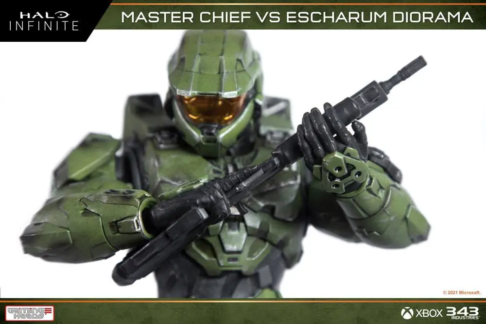 Halo: Infinite Diorama 1/8 Master Chief vs. Escharum 31 cm product photo