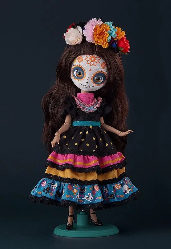 Harmonia Bloom Seasonal Doll Figures Outfit Set: Gabriela (Black) product photo
